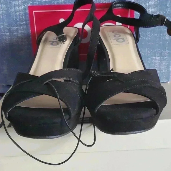 ☆☆☆POP Garcelle black heels size 7 & 9.5 available - Picture 4 of 7